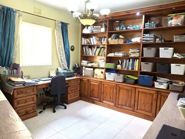 4-Bedroom Maisonette