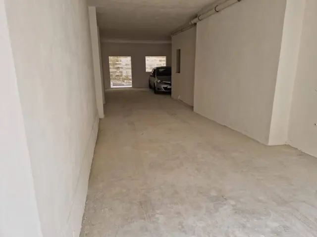 4-Car Garage