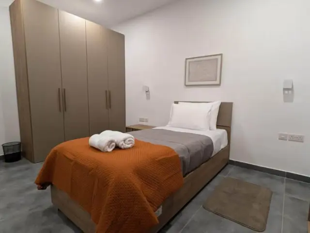 3-Bedroom Apartment