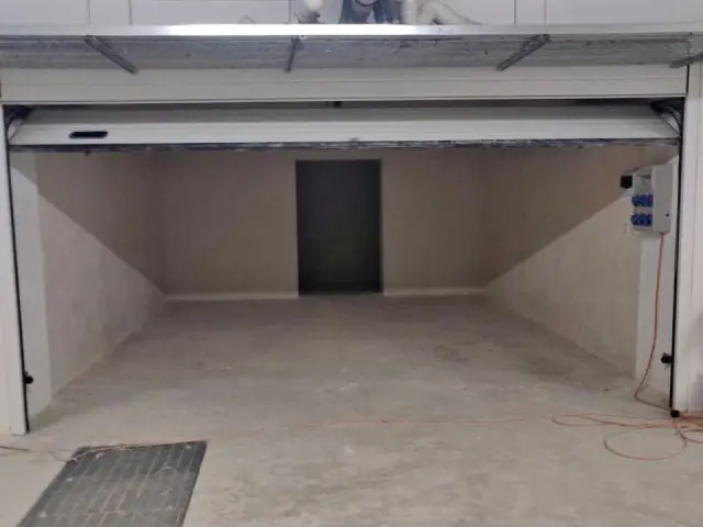 2-Car Garage