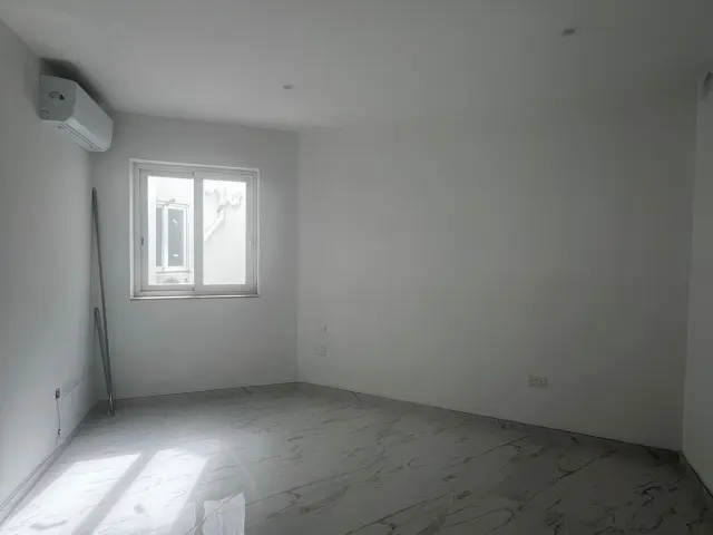 3-Bedroom Apartment