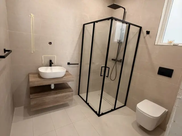 3-Bedroom Apartment