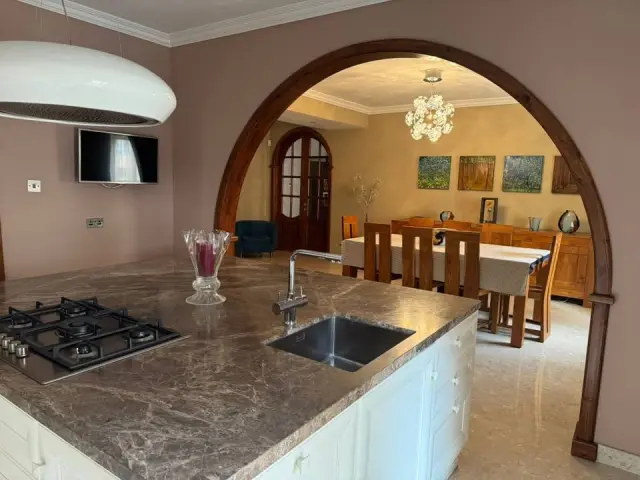 3-Bedroom Maisonette