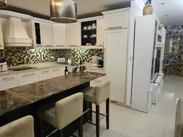 3-Bedroom Apartment