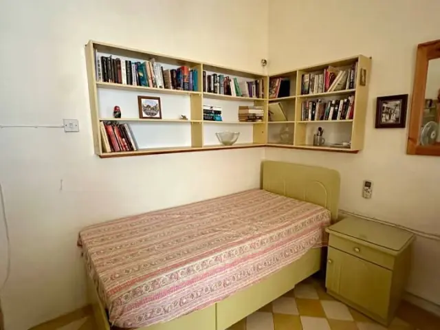 1-Bedroom Apartment