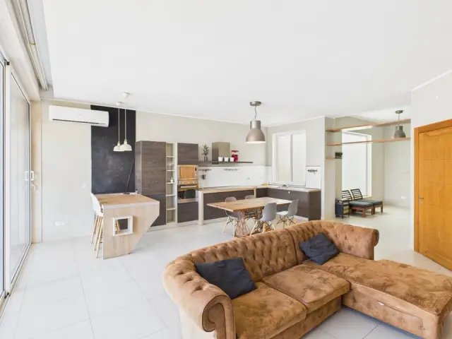 3-Bedroom Apartment