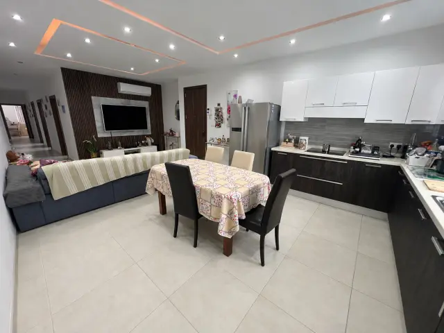 3-Bedroom Apartment