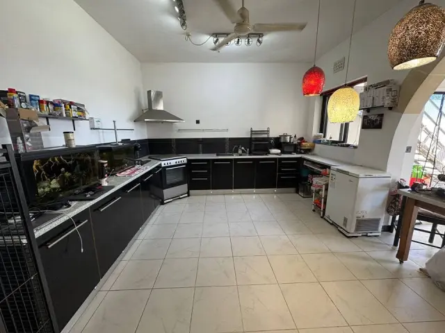 3-Bedroom Apartment