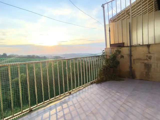2-Bedroom Apartment
