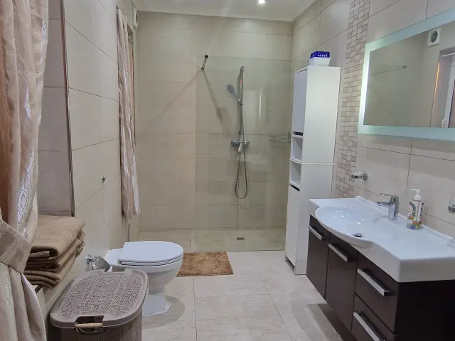 3-Bedroom Apartment
