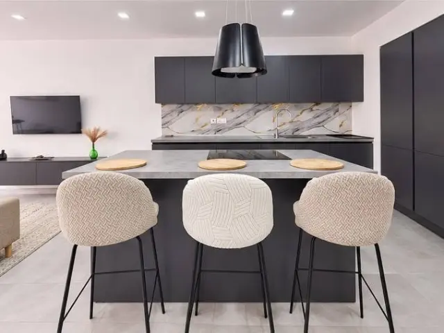 2-Bedroom Maisonette