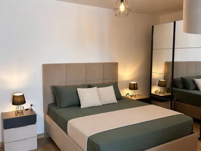 1-Bedroom Apartment