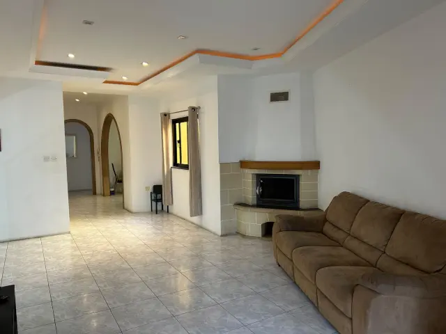 3-Bedroom Maisonette
