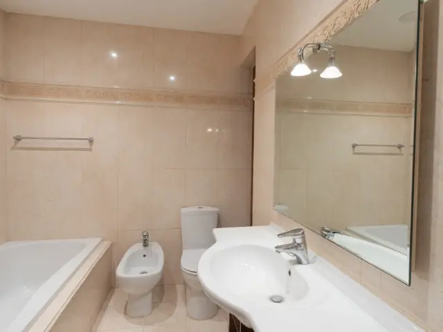 3-Bedroom Maisonette